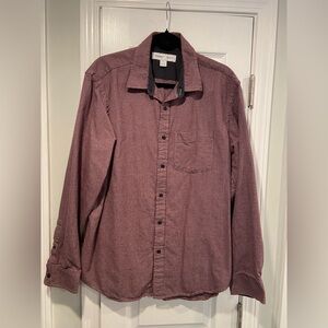 Old Navy Mens Size L Burgundy Gray Houndstooth Collared Button Down Shirt